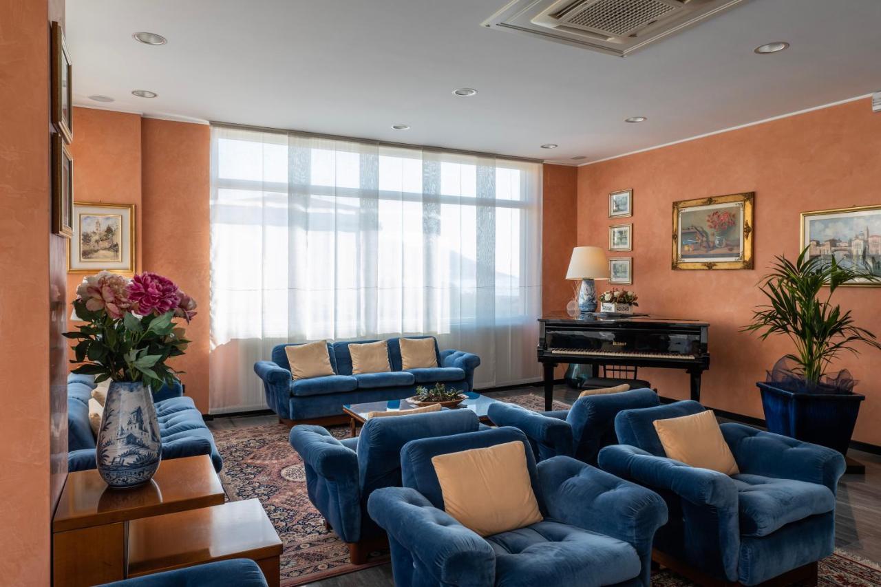Hotel Bellevue Et Mediterranee 디아노마리나 외부 사진